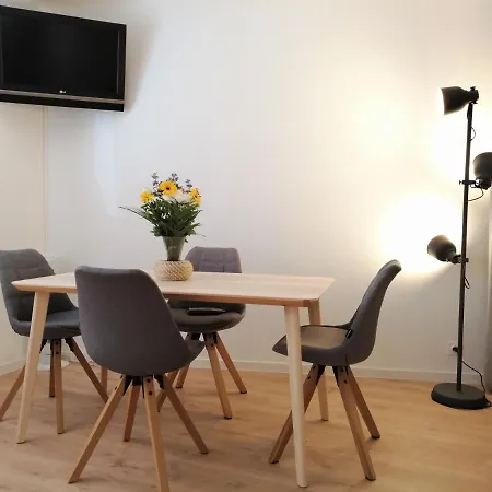 Cote Jardin Apartment *
